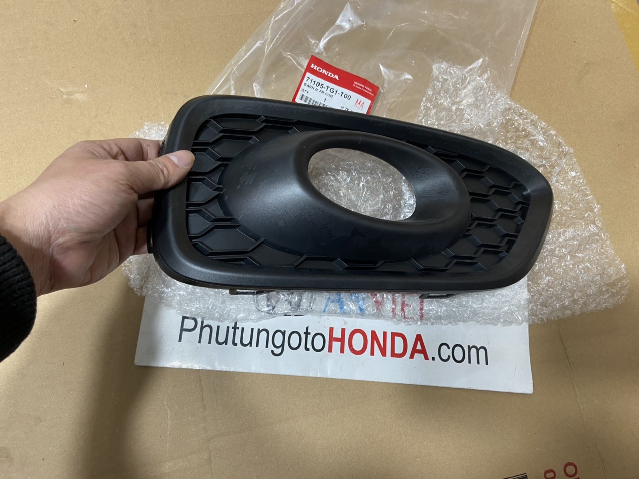 Ốp Đèn ba đờ sốc xe Honda BRIO